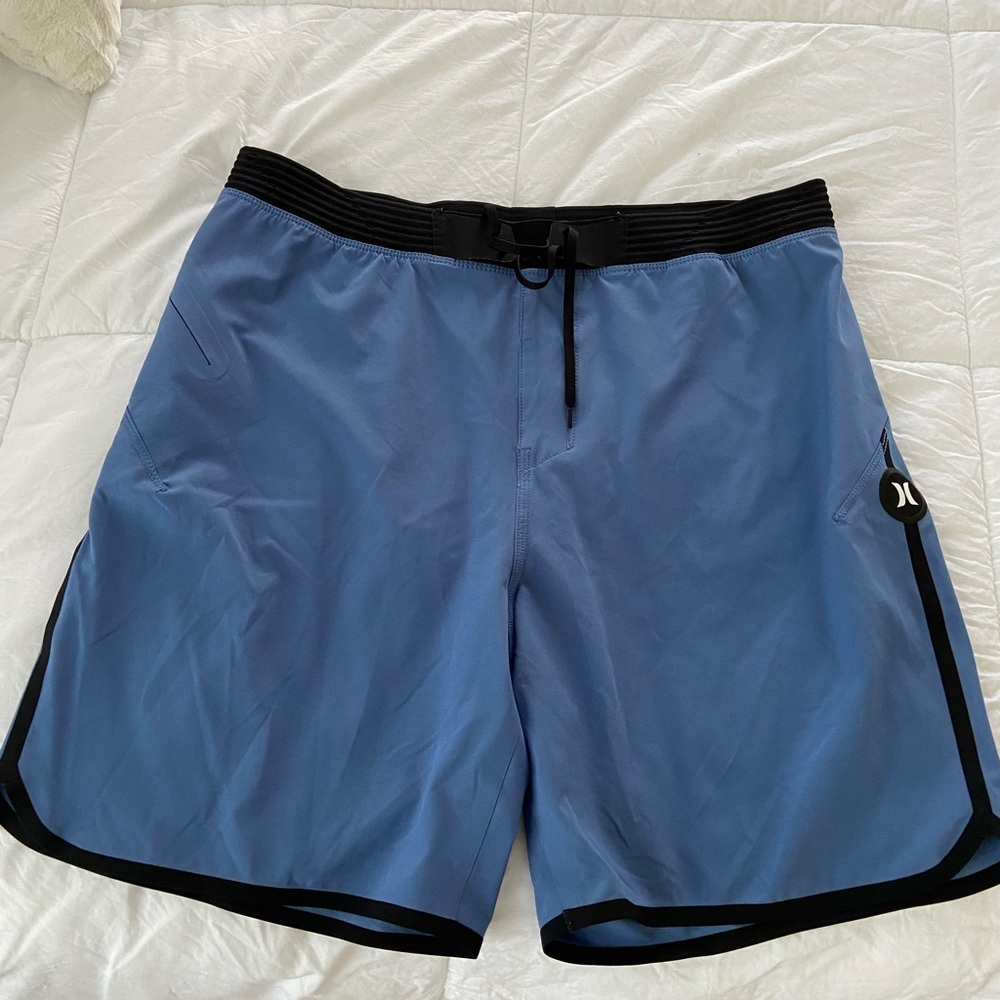 Men’s Hurley Board shorts Size 34